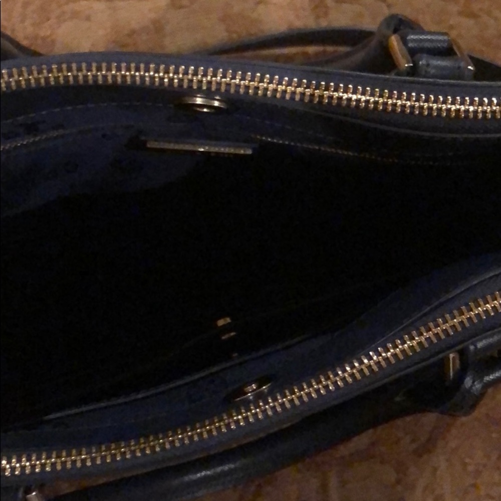 Handbag - Picture 3 of 4